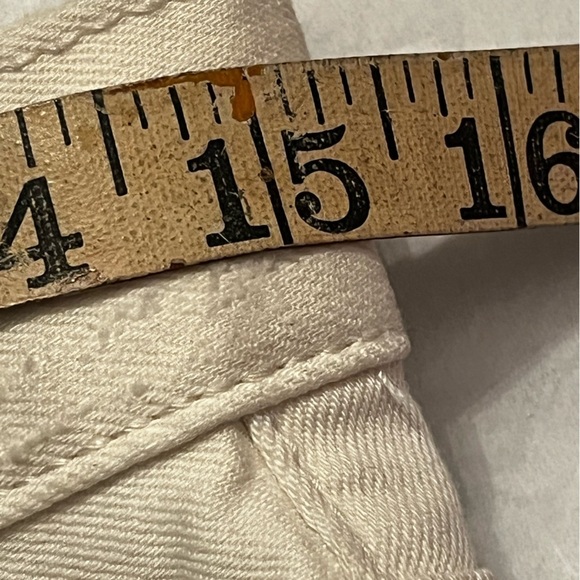 Free People Lacey Stilt Sz 27 Cream Denim Button Fly Distressed Jeans - Picture 11 of 12